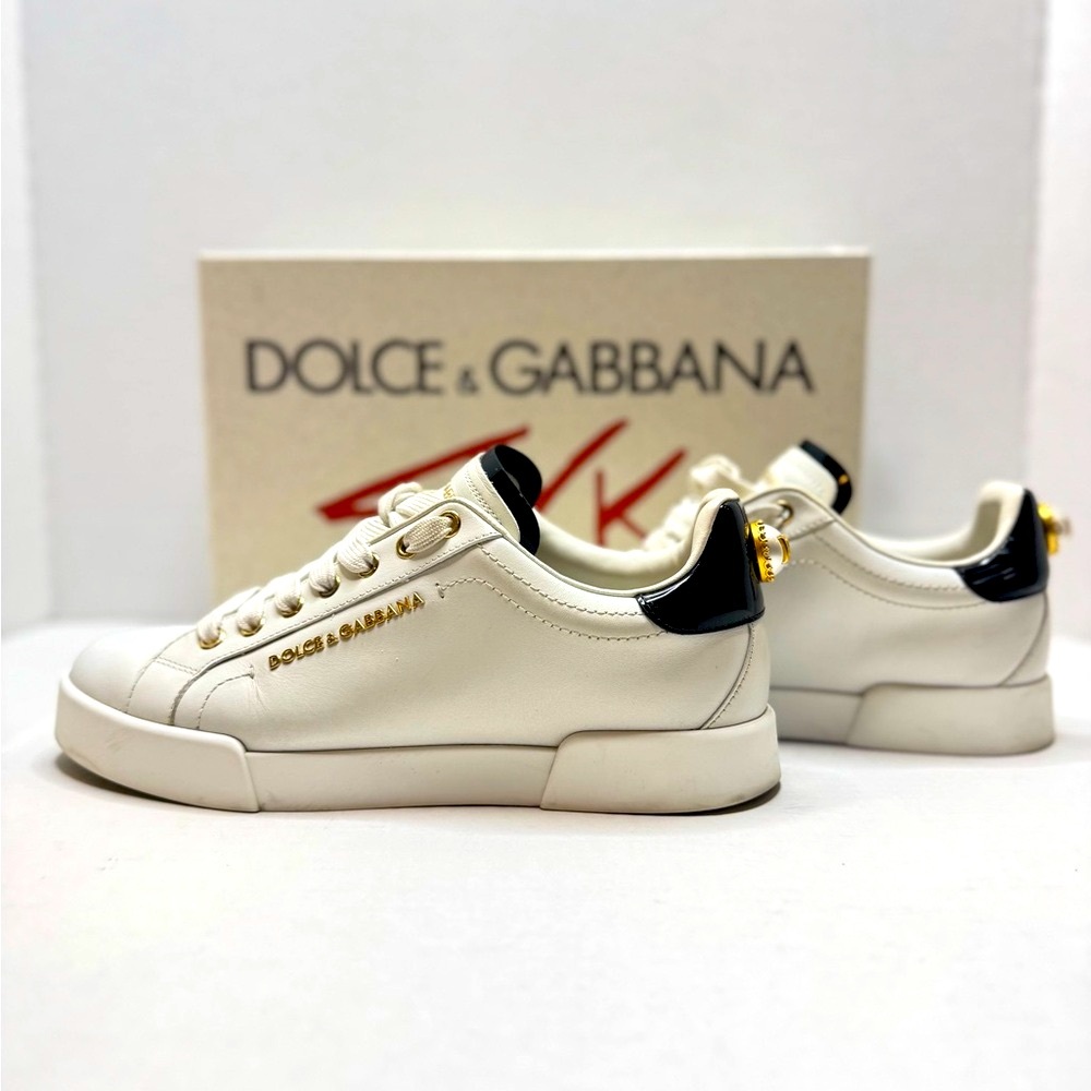 Dolce & Gabbana Sneakers in White and Gold